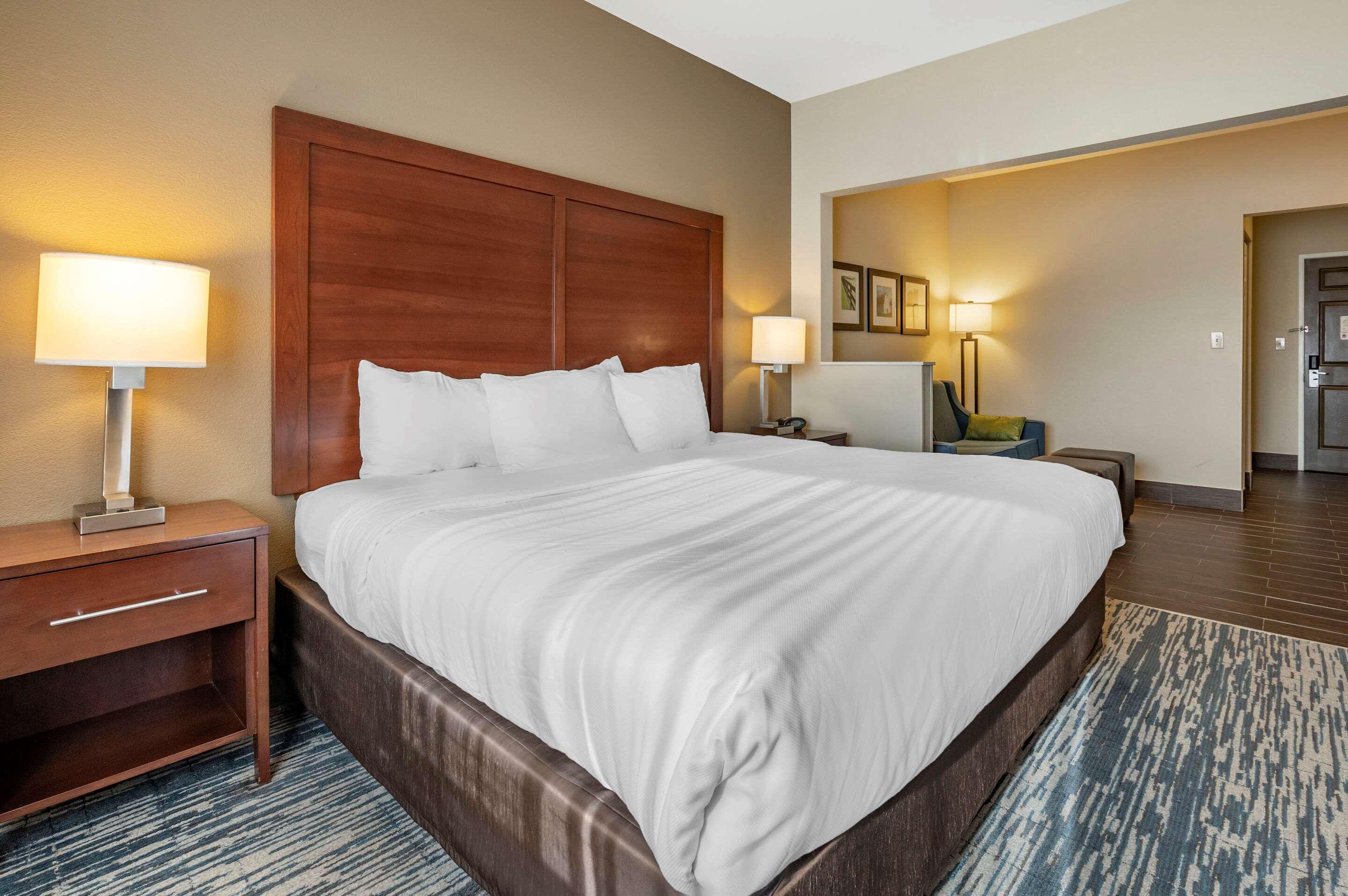 Comfort Suites Keeneland Lexington Exterior foto