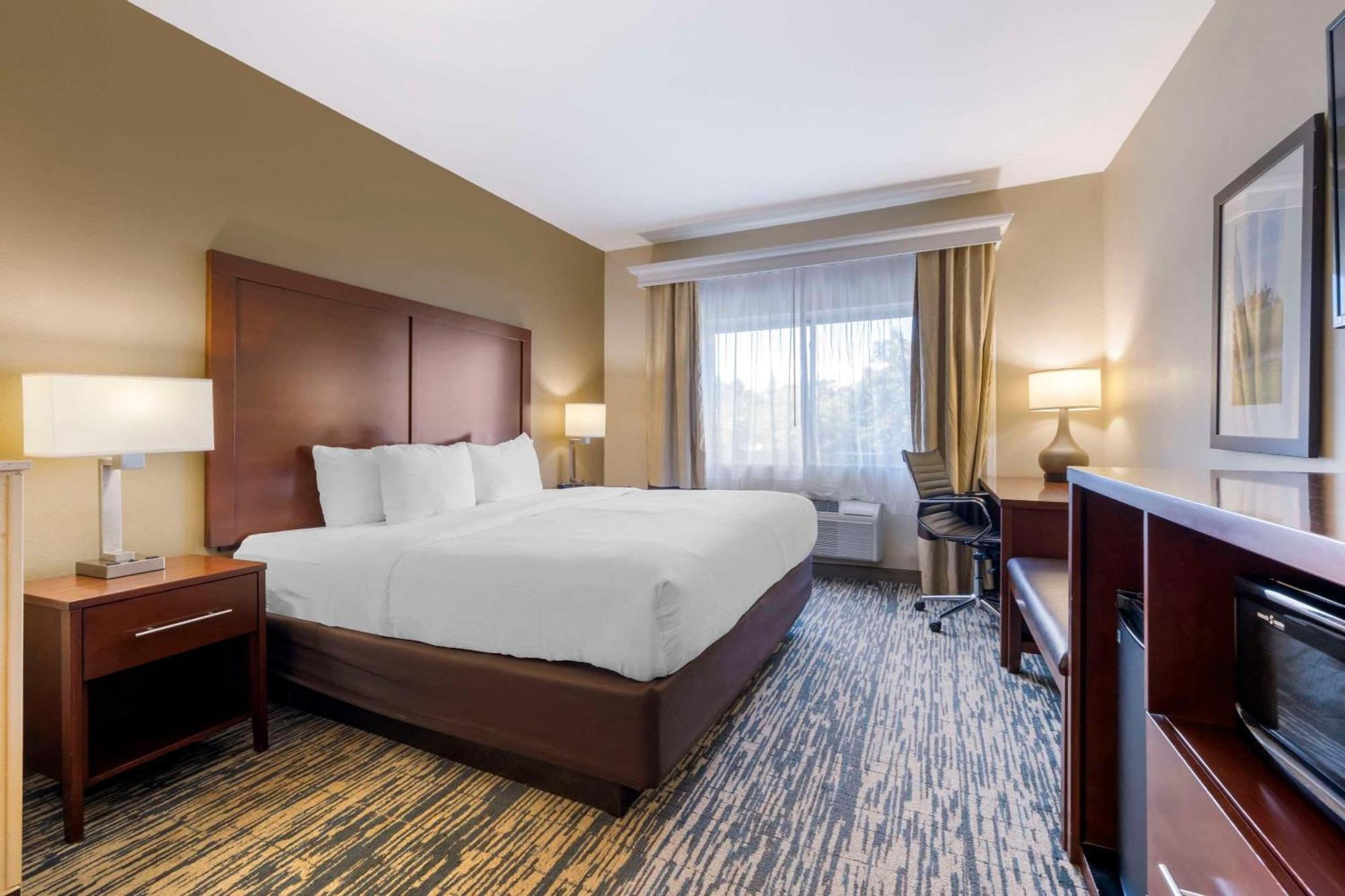 Comfort Suites Keeneland Lexington Exterior foto